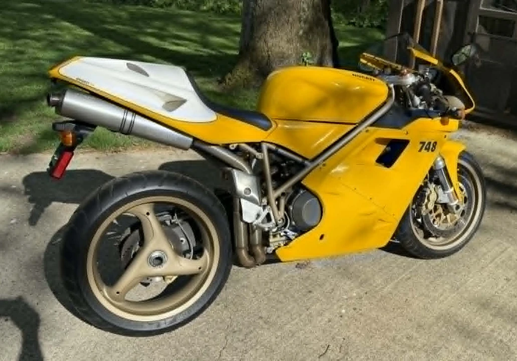 2000 Ducati 748 - Image 11 of 31