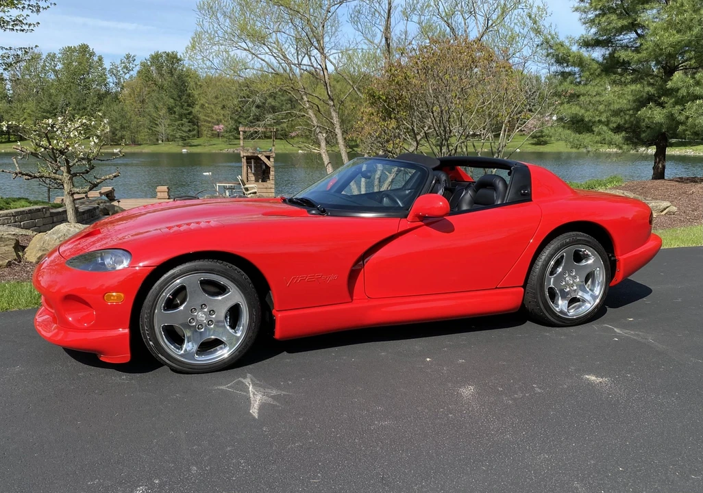 2001 Dodge Viper 2nd Gen - Image 2 of 31