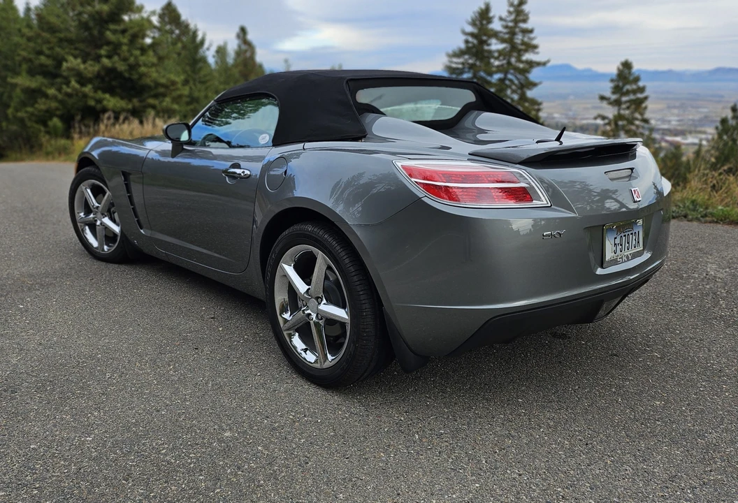 2007 Saturn Sky - Image 10 of 31