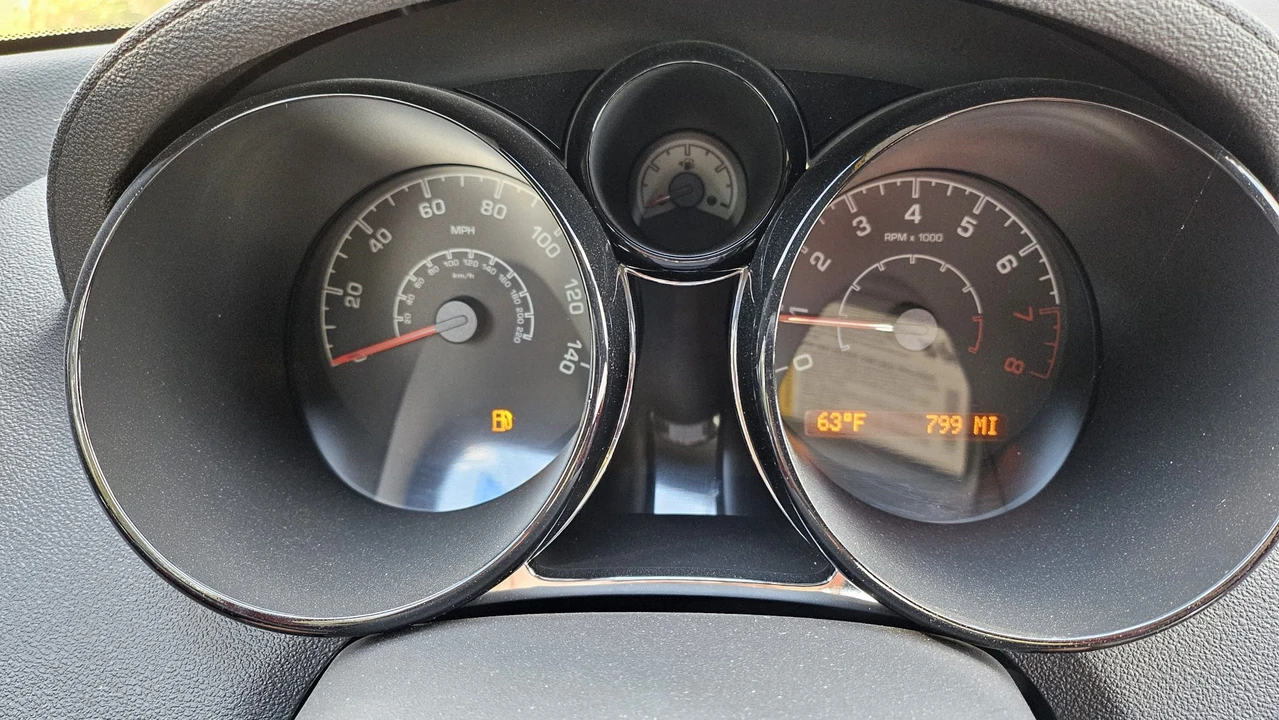 2007 Saturn Sky - Image 23 of 31