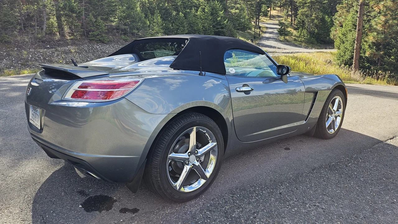 2007 Saturn Sky - Image 12 of 31