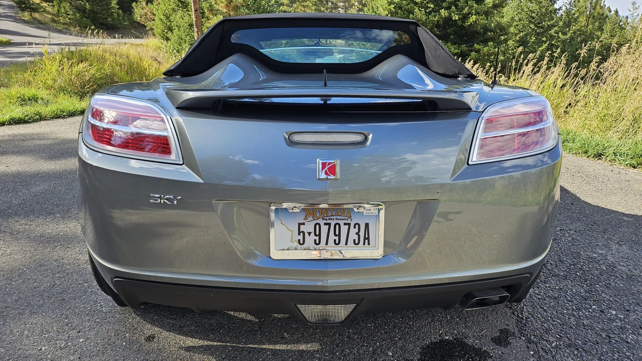 2007 Saturn Sky - Image 19 of 31