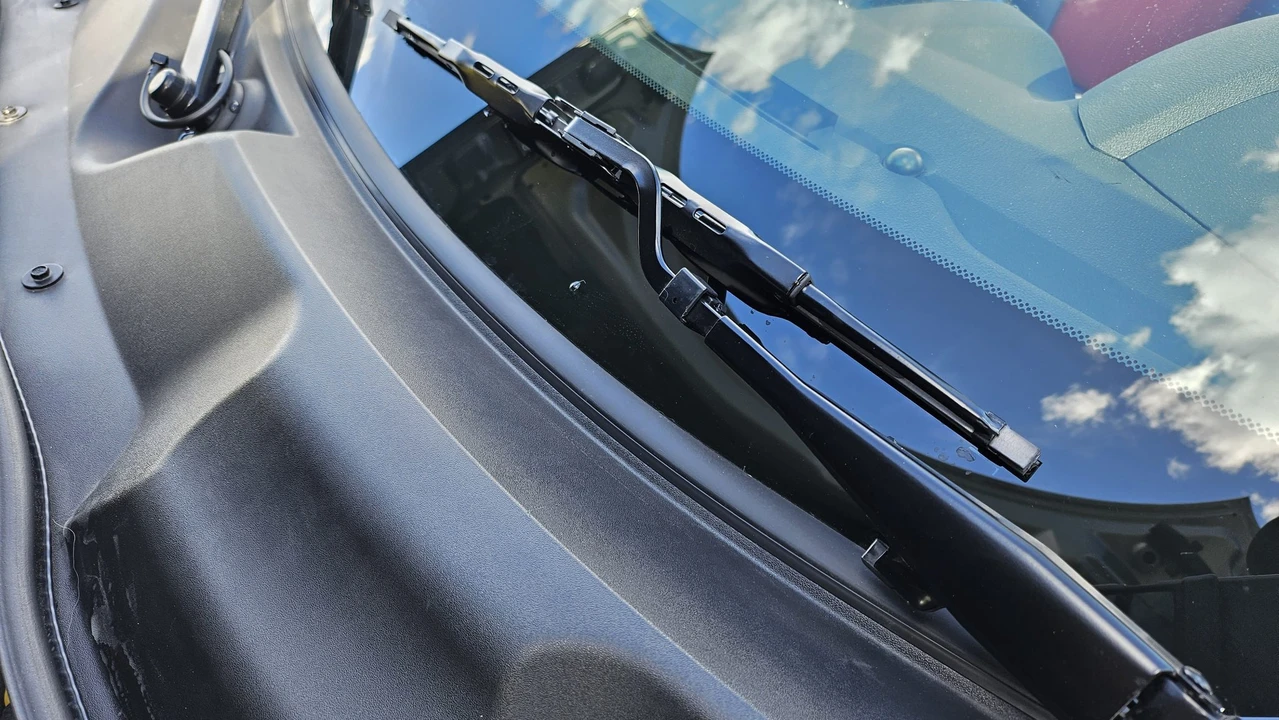 2007 Saturn Sky - Image 20 of 31