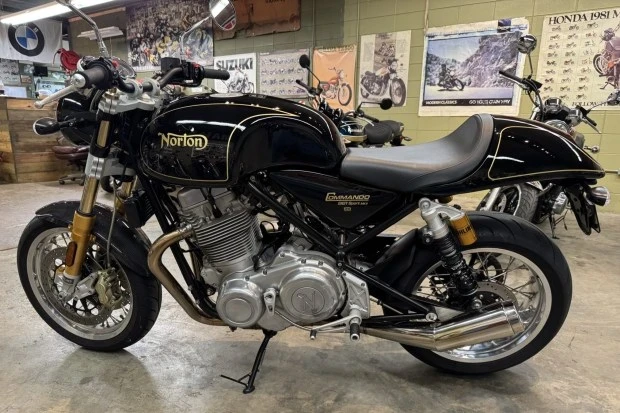2016 Norton Commando - Image 2 of 6