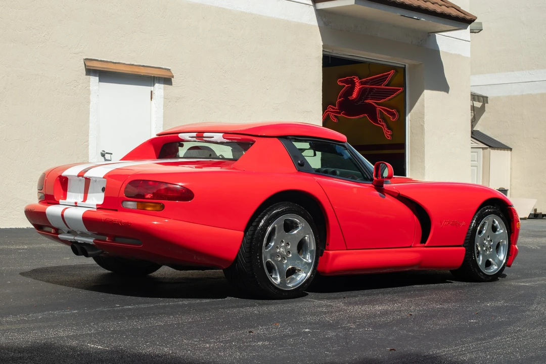 2000 Dodge Viper 2nd Gen - Image 14 of 31
