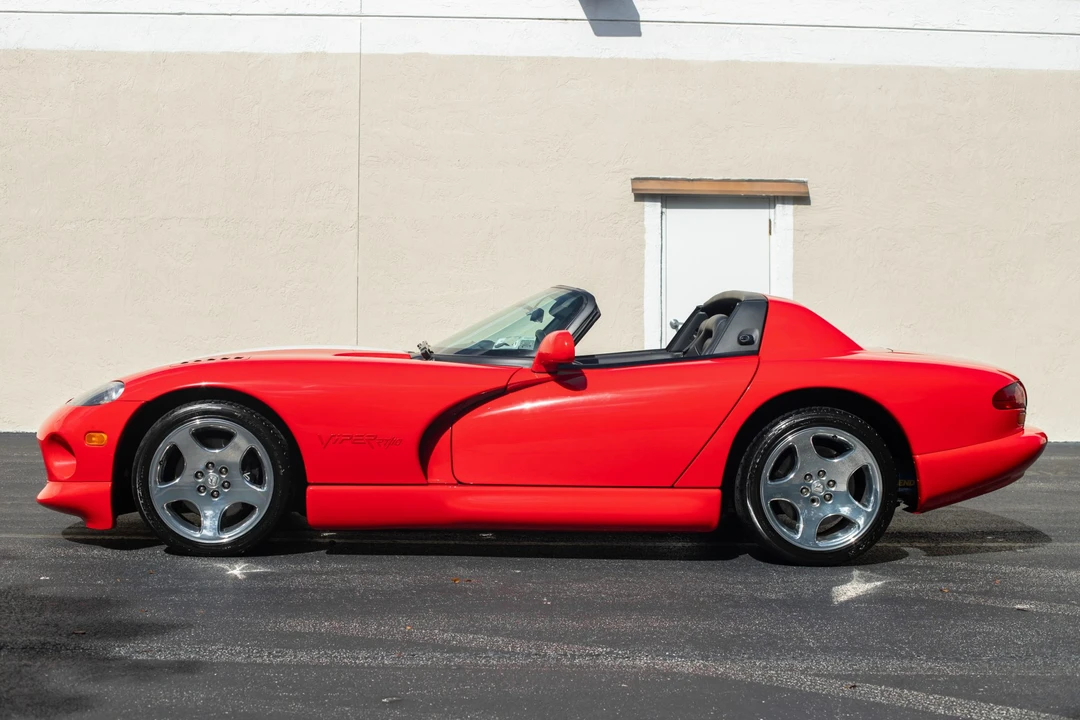 2000 Dodge Viper 2nd Gen - Image 9 of 31