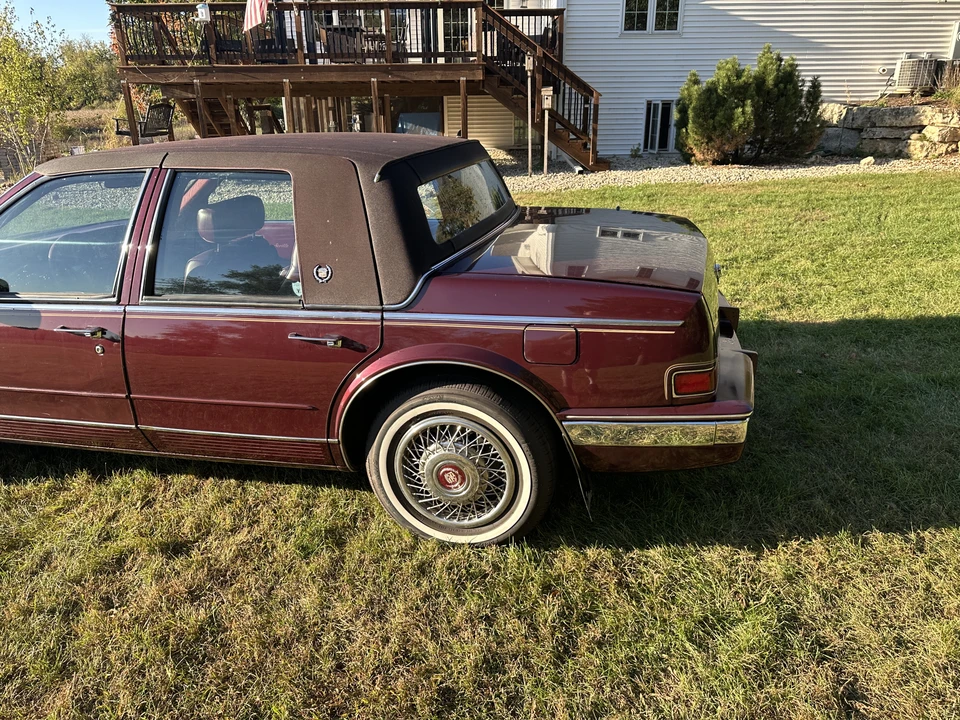 1989 Cadillac Seville - Image 10 of 31