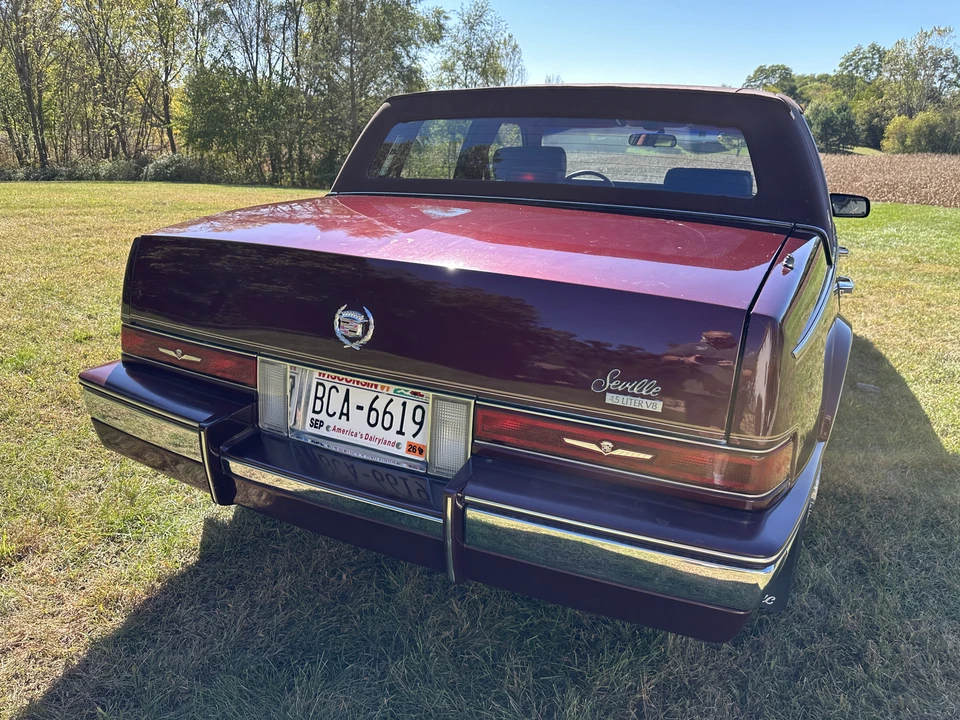 1989 Cadillac Seville - Image 17 of 31
