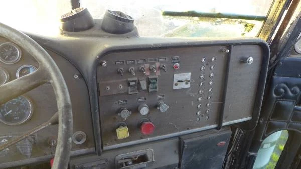 Peterbilt - Image 9 of 9