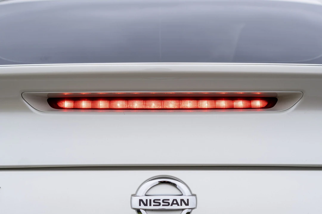 2016 Nissan 370Z 6th Gen - Image 28 of 31