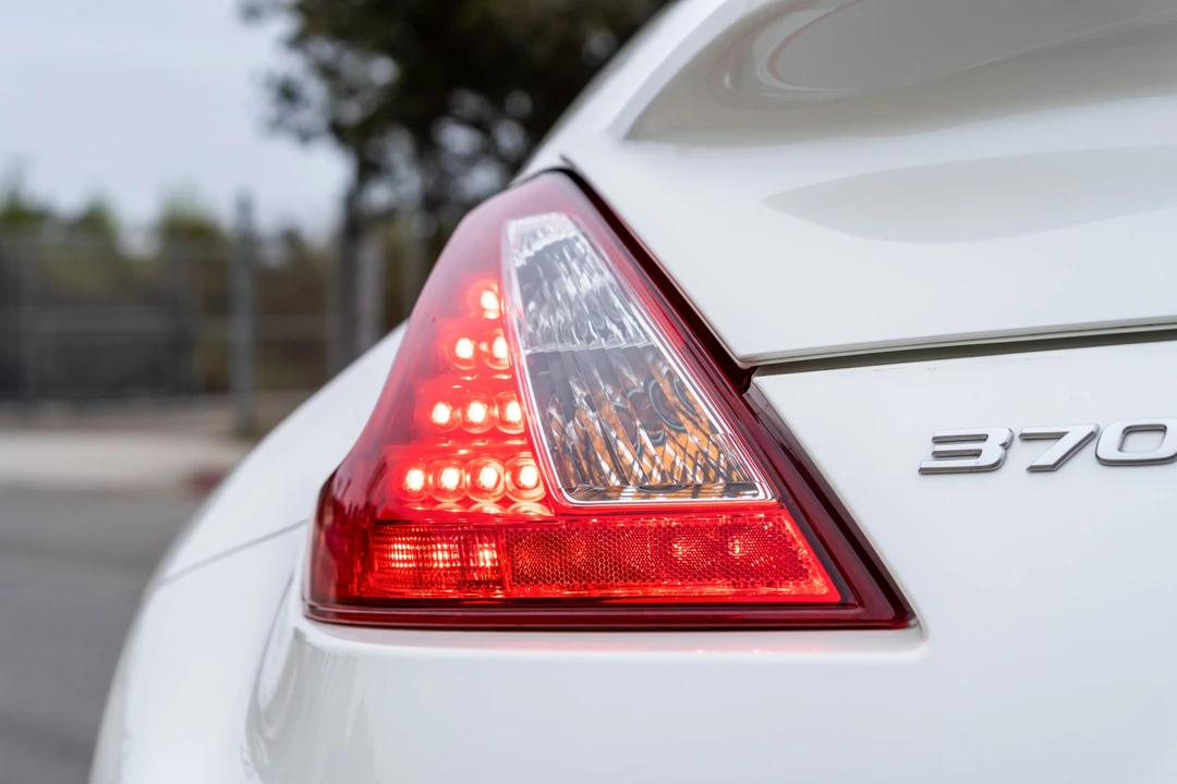 2016 Nissan 370Z 6th Gen - Image 25 of 31