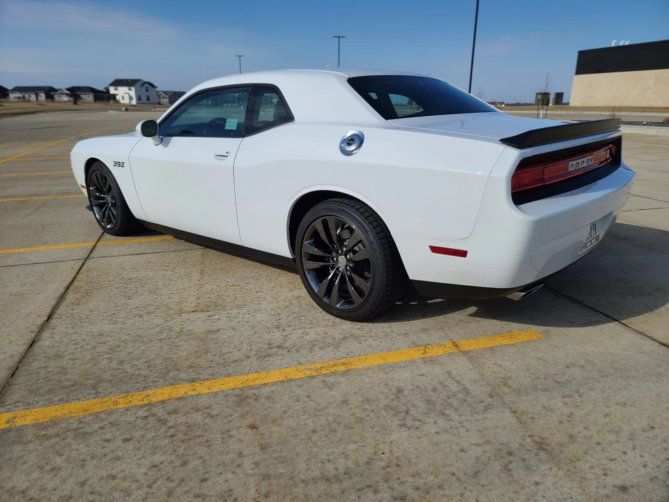 2014 Dodge Challenger SRT8 & 392 3rd Gen - Image 13 of 31