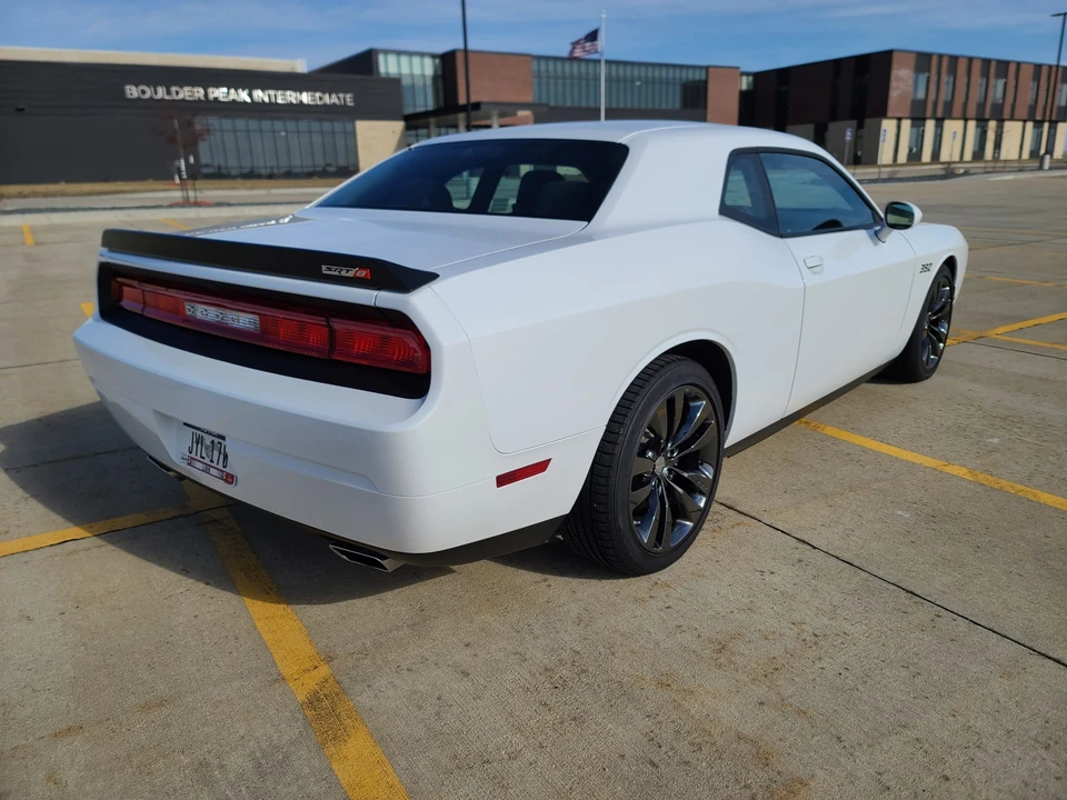 2014 Dodge Challenger SRT8 & 392 3rd Gen - Image 9 of 31