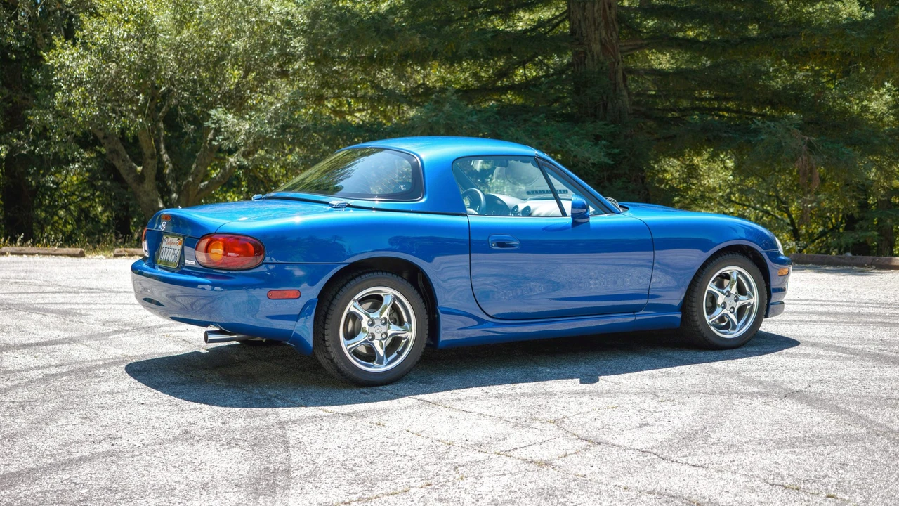 1999 Mazda NB MX-5 Miata - Image 14 of 31