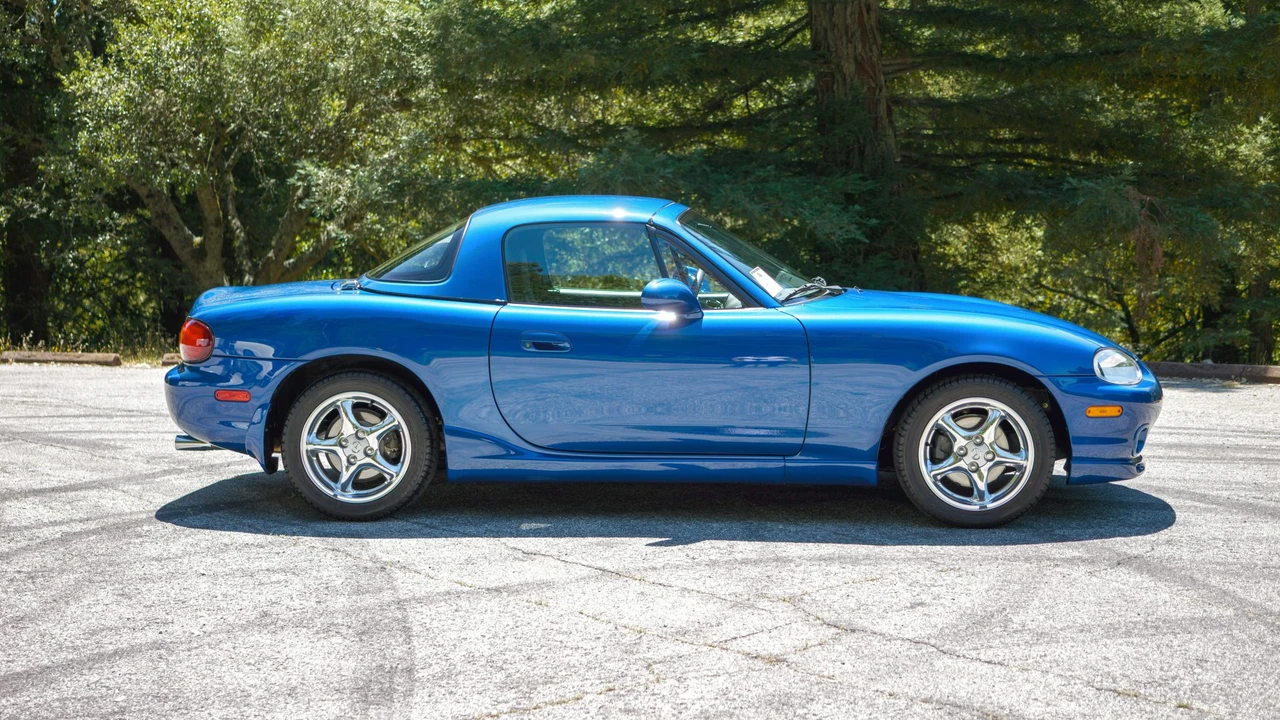 1999 Mazda NB MX-5 Miata - Image 16 of 31
