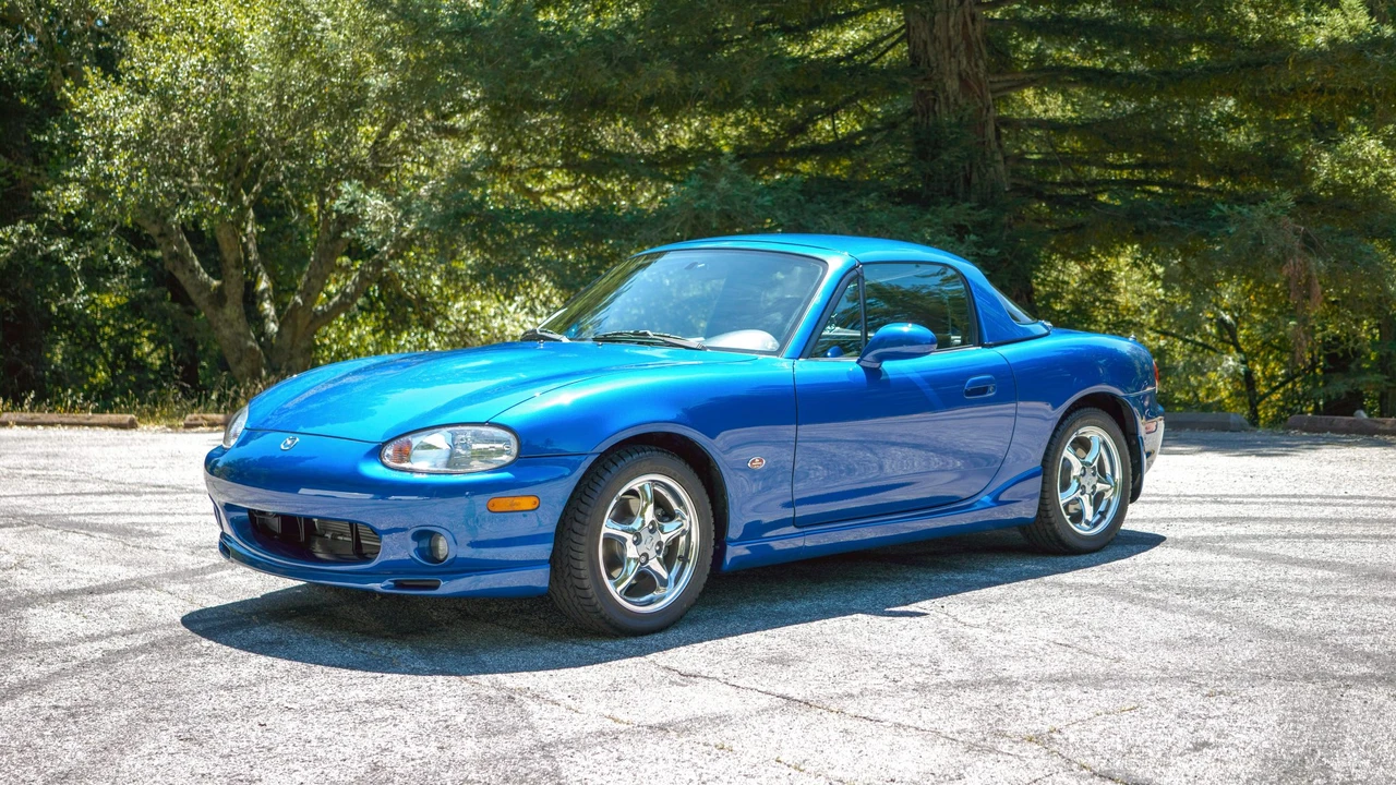 1999 Mazda NB MX-5 Miata - Image 2 of 31