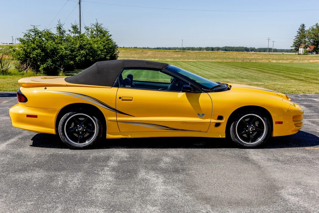 2002 Pontiac Firebird Trans Am 4th Gen - Image 11 of 31