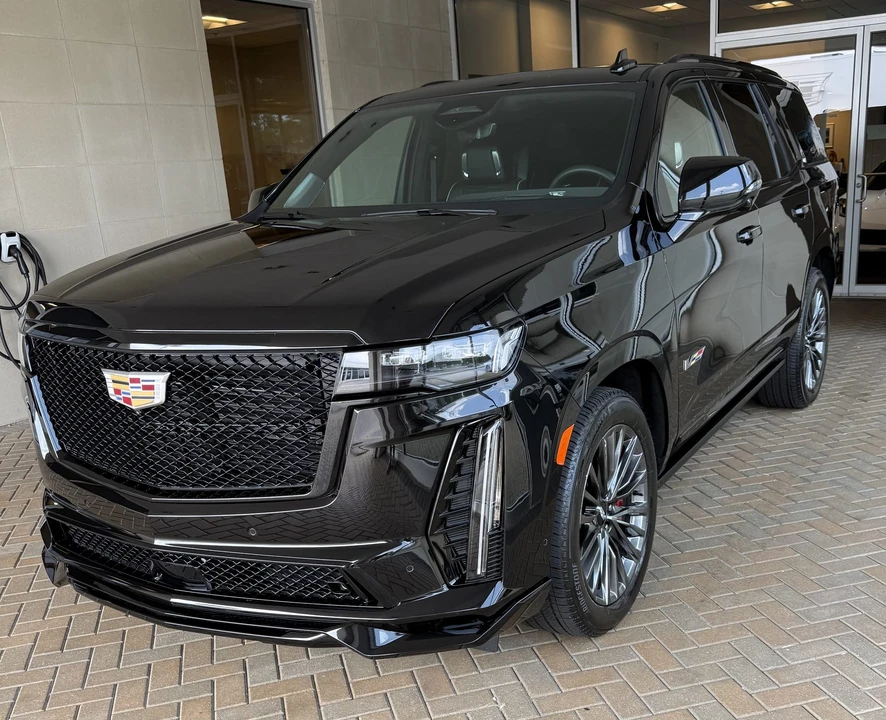 2023 Cadillac Escalade-V 5th Gen - Image 6 of 31
