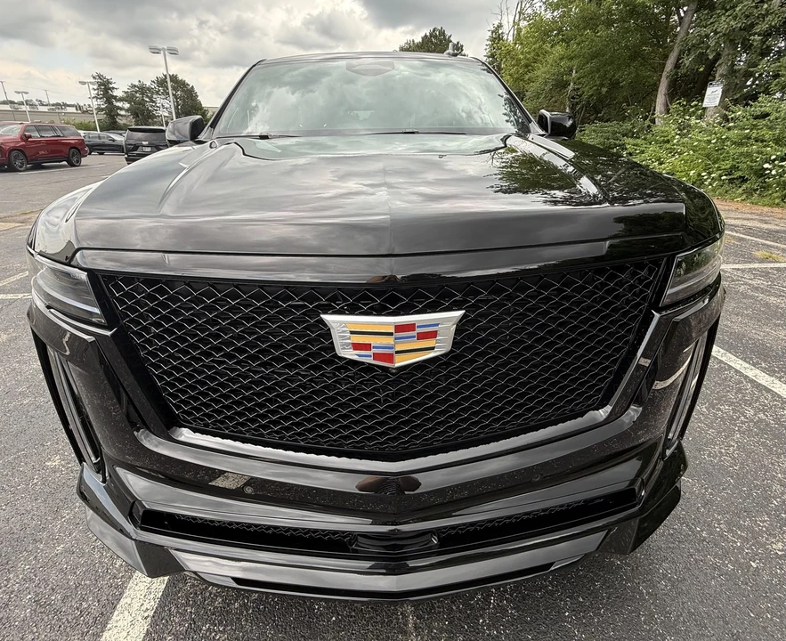 2023 Cadillac Escalade-V 5th Gen - Image 8 of 31