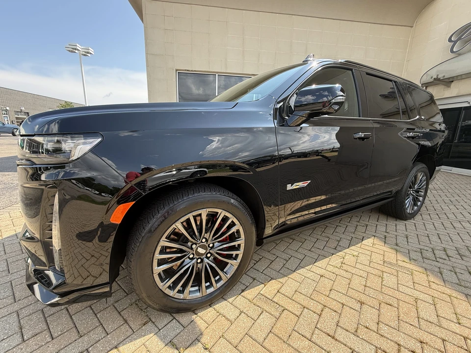 2023 Cadillac Escalade-V 5th Gen - Image 2 of 31