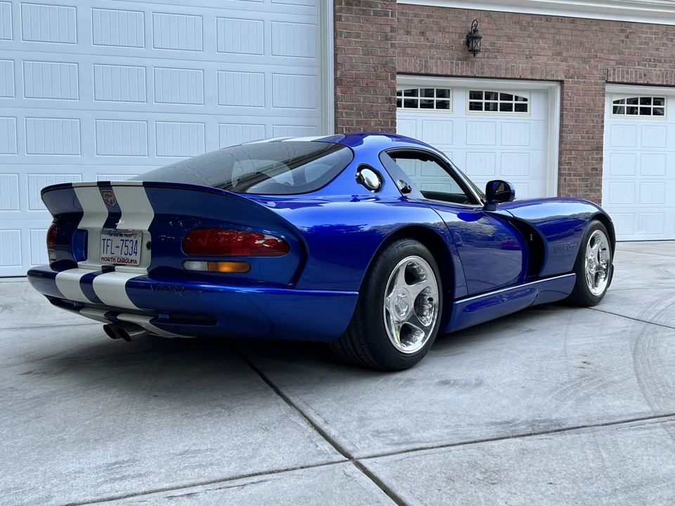 1996 Dodge Viper GTS 2nd Gen - Image 21 of 31