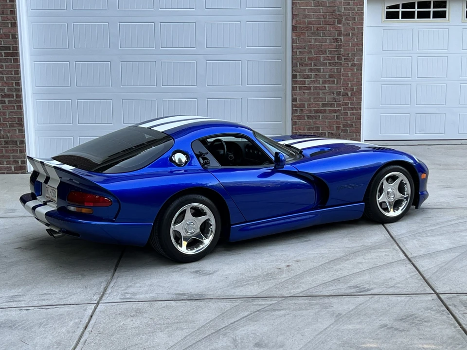 1996 Dodge Viper GTS 2nd Gen - Image 19 of 31