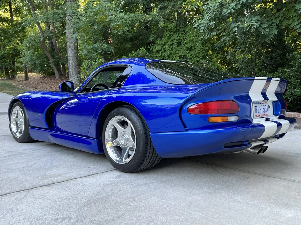 1996 Dodge Viper GTS 2nd Gen - Image 27 of 31