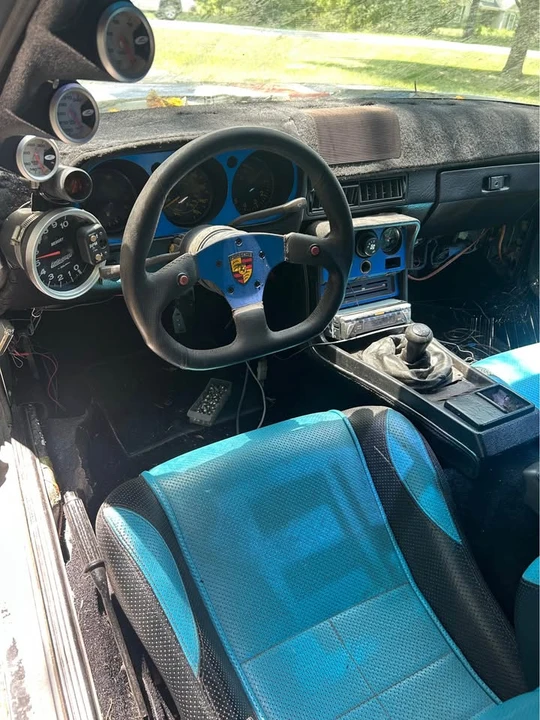 Porsche 944 - Image 5 of 10