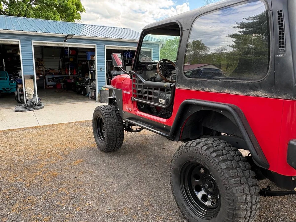 1983 Jeep Wrangler - Image 6 of 21