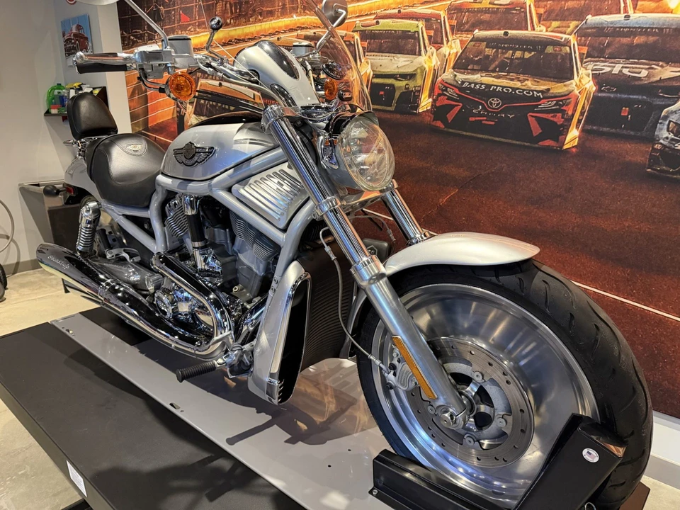 2003 Harley-Davidson V-Rod - Image 3 of 7