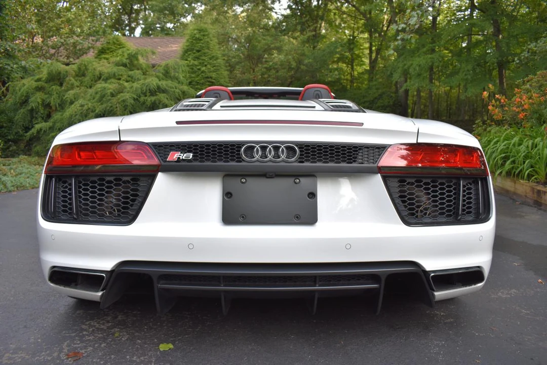 2017 Audi 4S R8 - Image 30 of 31