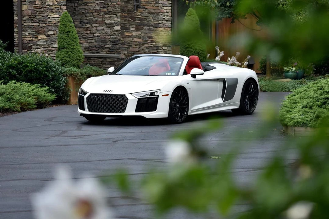 2017 Audi 4S R8 - Image 8 of 31