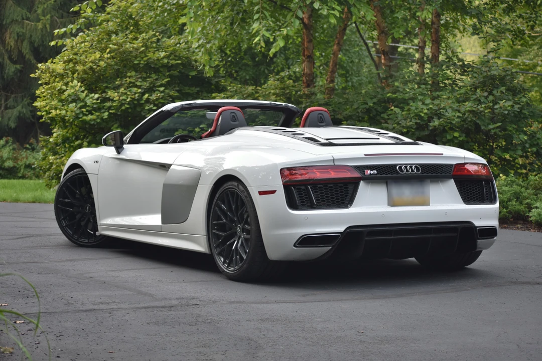 2017 Audi 4S R8 - Image 19 of 31