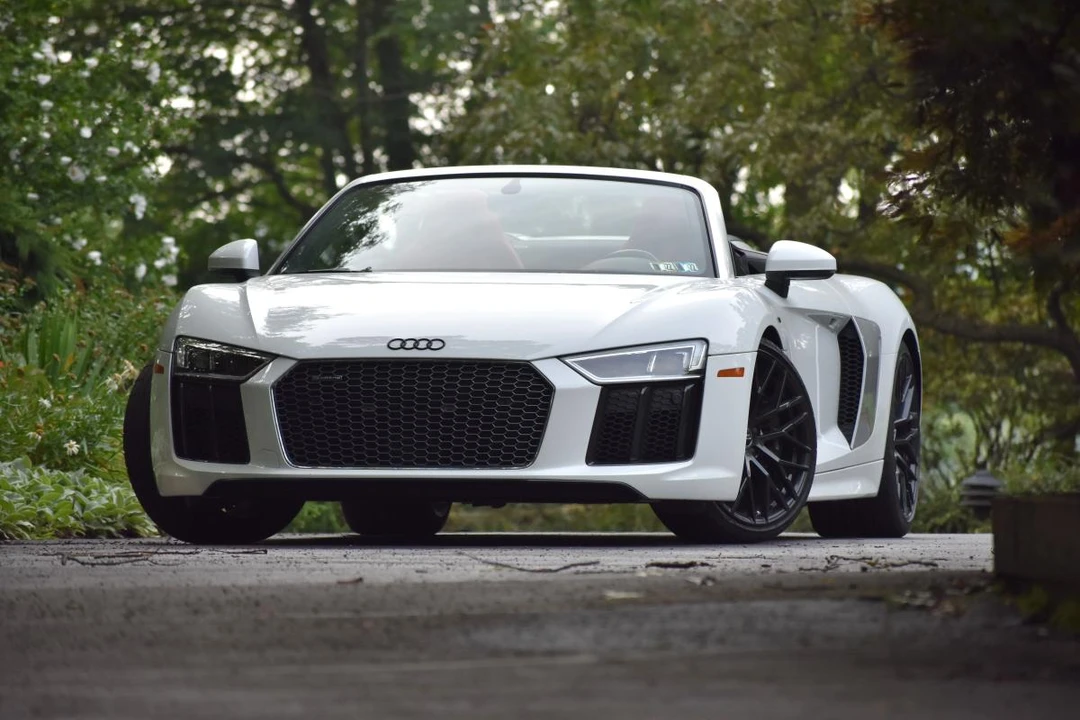 2017 Audi 4S R8 - Image 2 of 31
