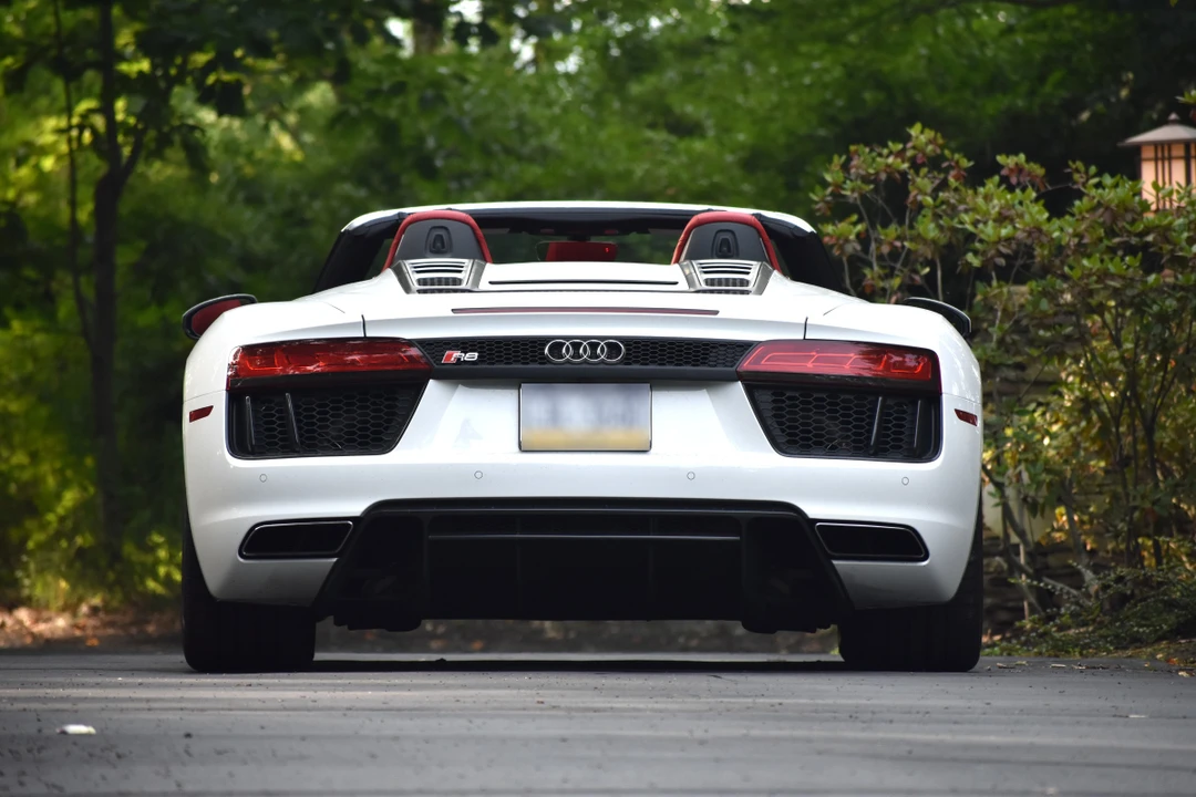 2017 Audi 4S R8 - Image 27 of 31