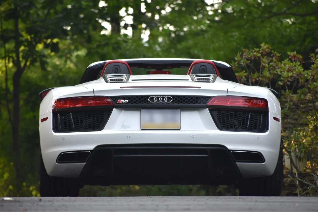 2017 Audi 4S R8 - Image 28 of 31