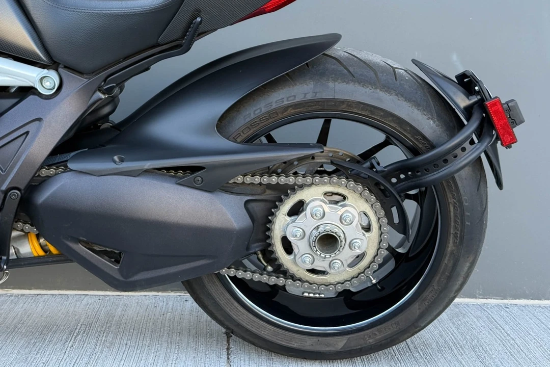 2015 Ducati Diavel - Image 6 of 7