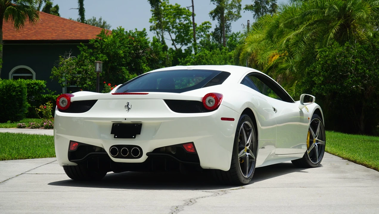 2015 Ferrari 458 Italia - Image 23 of 31