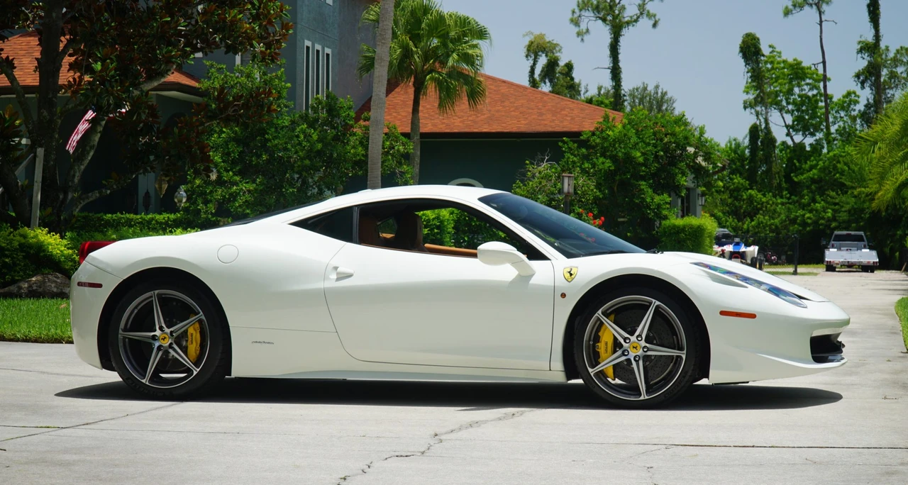 2015 Ferrari 458 Italia - Image 18 of 31