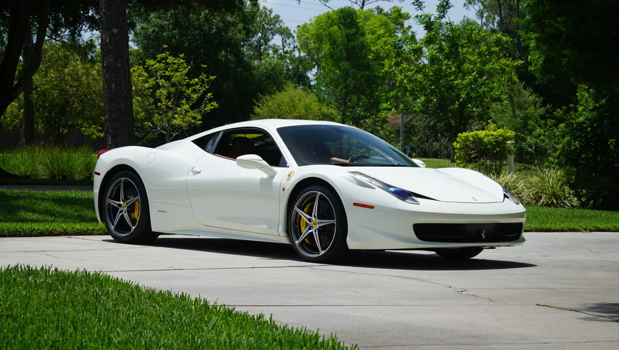 2015 Ferrari 458 Italia - Image 15 of 31