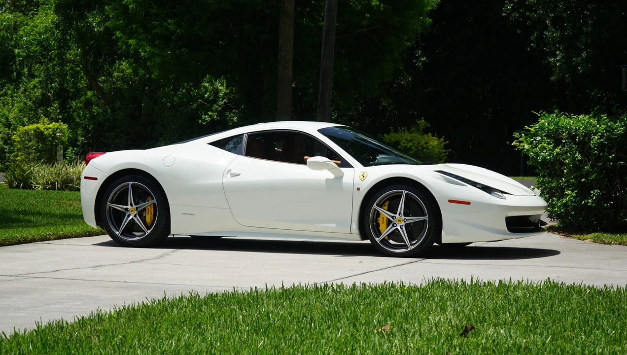 2015 Ferrari 458 Italia - Image 17 of 31