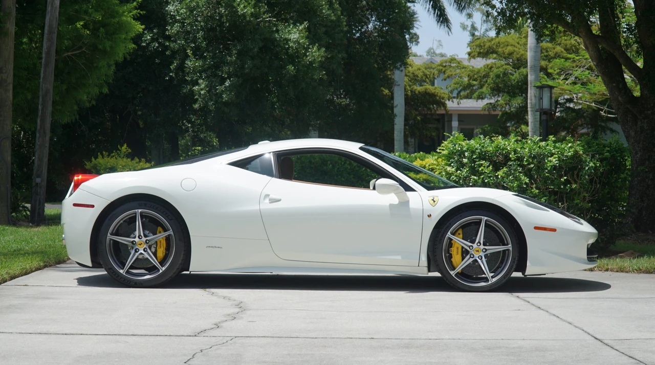 2015 Ferrari 458 Italia - Image 19 of 31