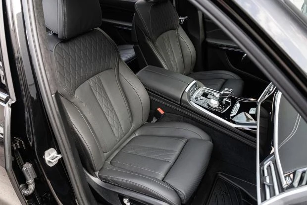 2021 BMW Alpina B7 - Image 4 of 9