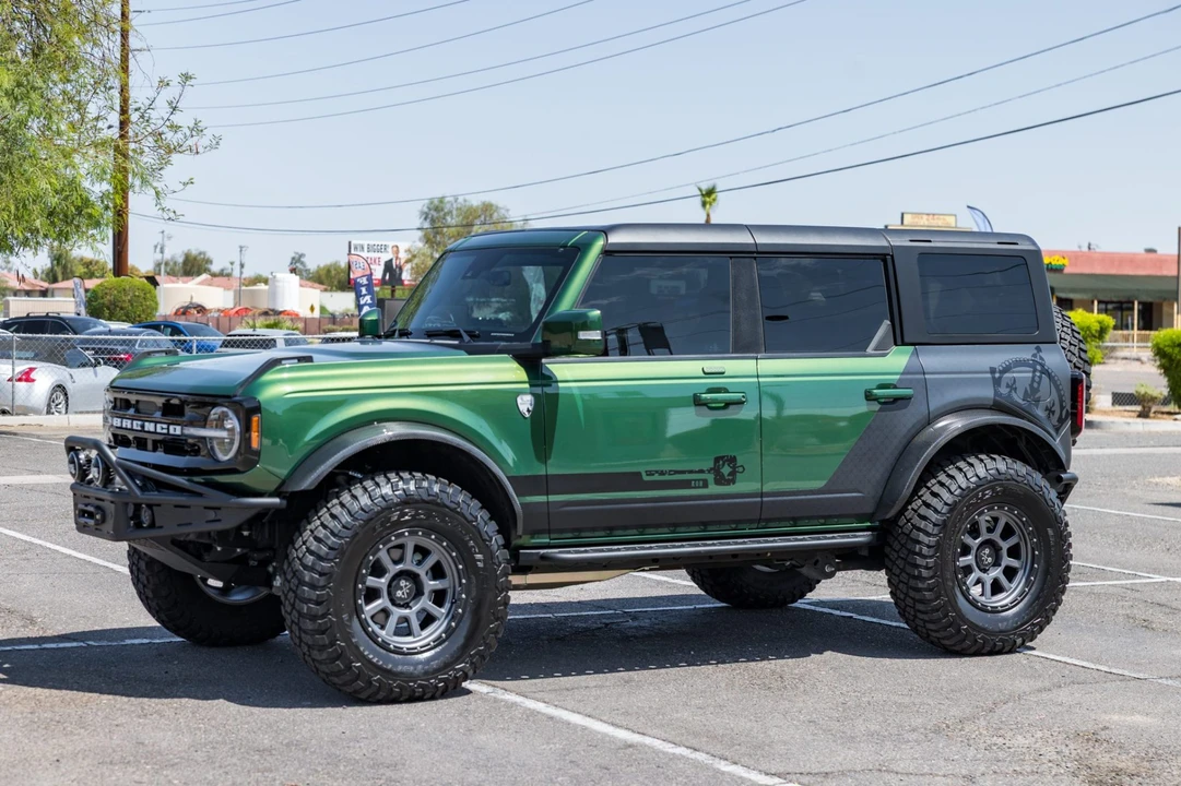2023 Ford Bronco 6th Gen - Image 1 of 31