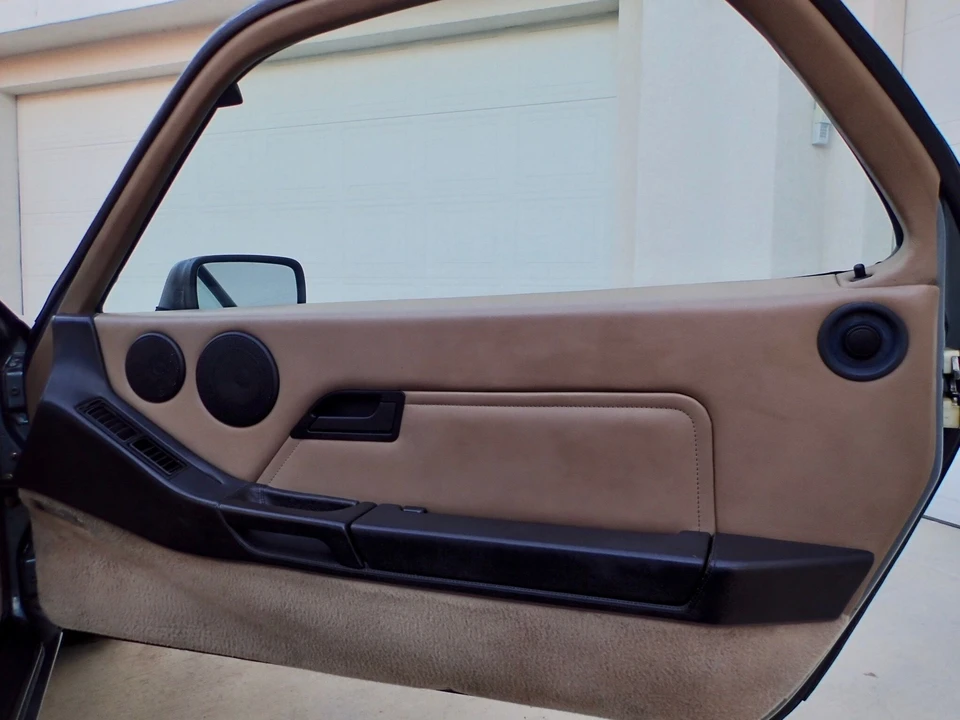 1984 Porsche 928 S - Image 9 of 31