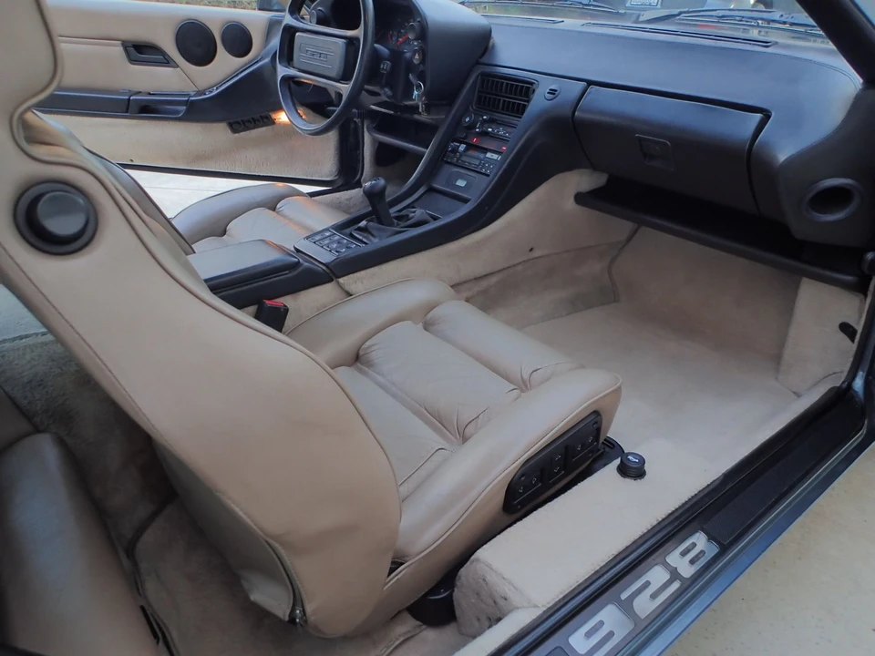 1984 Porsche 928 S - Image 10 of 31