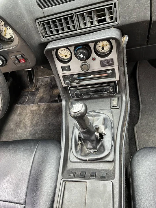 1984 Porsche 944 - Image 8 of 14