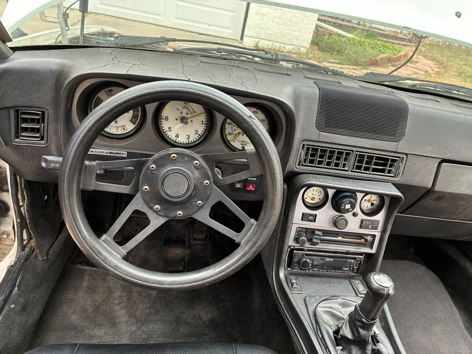 1984 Porsche 944 - Image 9 of 14