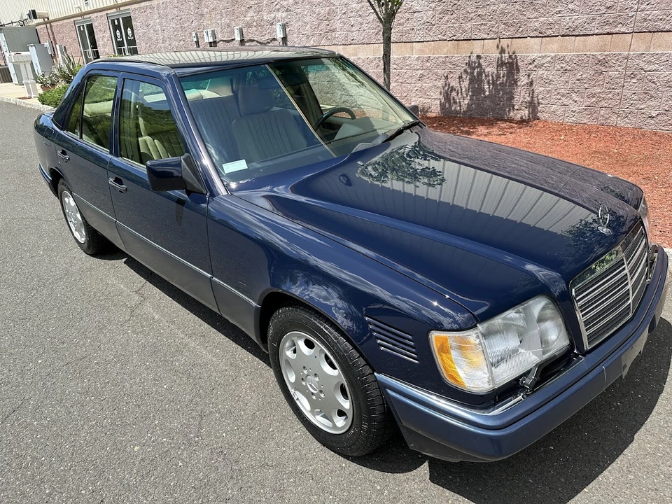 1995 Mercedes-Benz W124 E-Class - Image 17 of 31