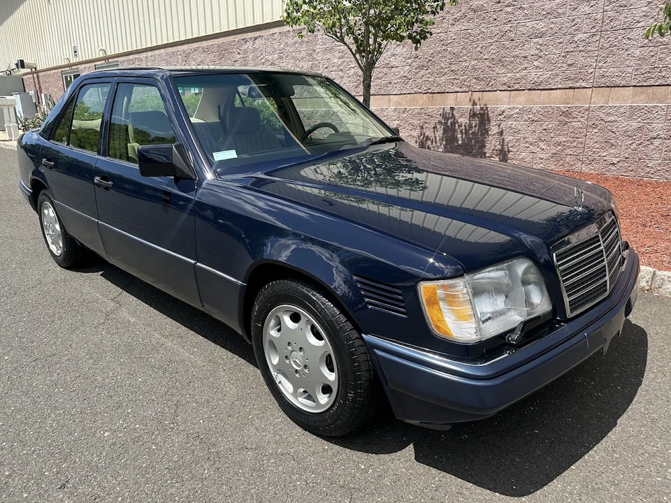 1995 Mercedes-Benz W124 E-Class - Image 14 of 31